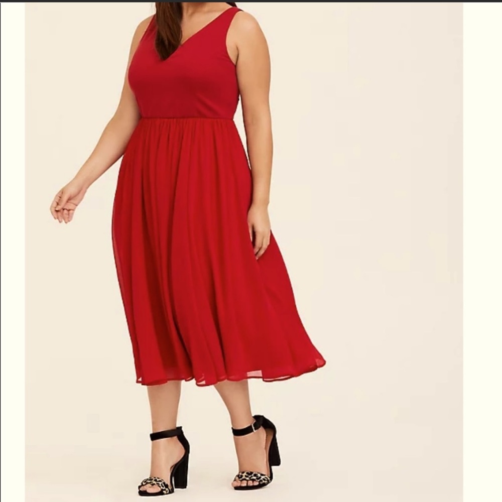 NWT beautiful red dress size 20